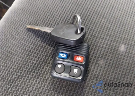 2002 Ford Focus Se из США, поврежденный, VIN 1FAFP34372W144601